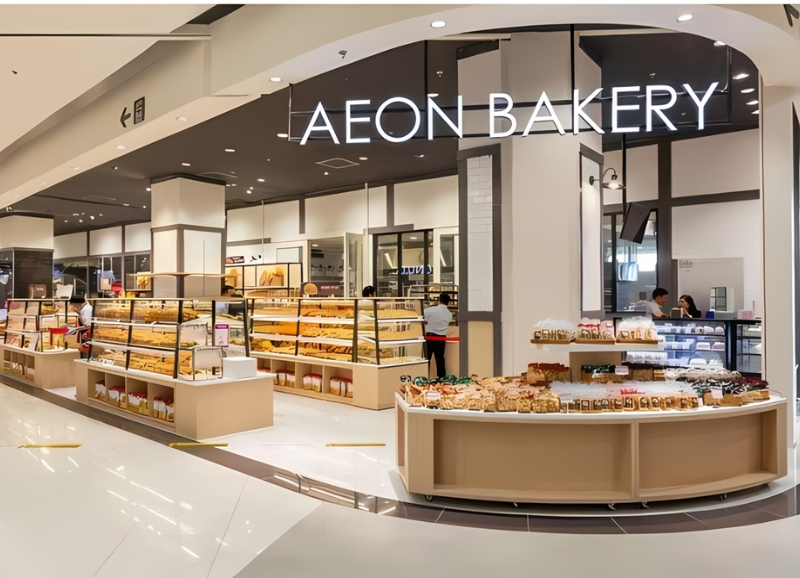 Quầy AEON Bakery bày bán đa dạng nhiều loại bánh thơm ngon mỗi ngày